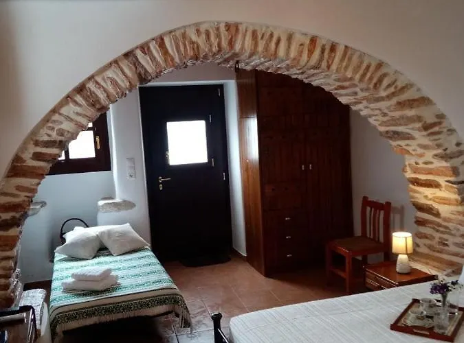 Monitsia Traditional House * Khalkíon