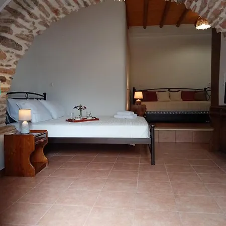 Vakantiehuis Monitsia Traditional House