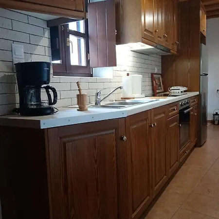 Vakantiehuis Monitsia Traditional House
