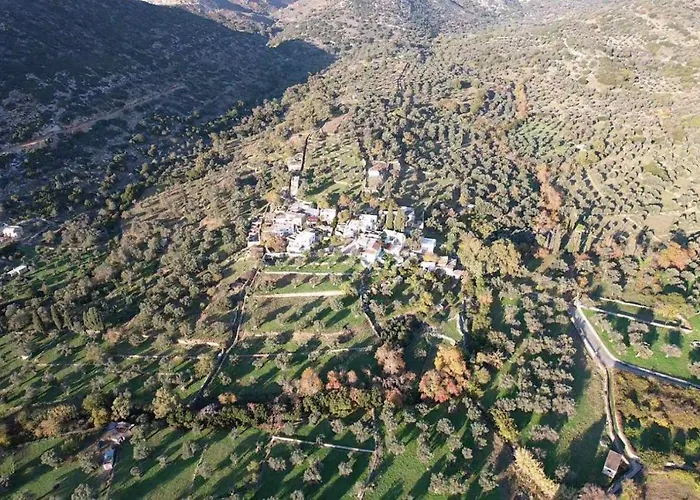 Monitsia Traditional House * Khalkíon