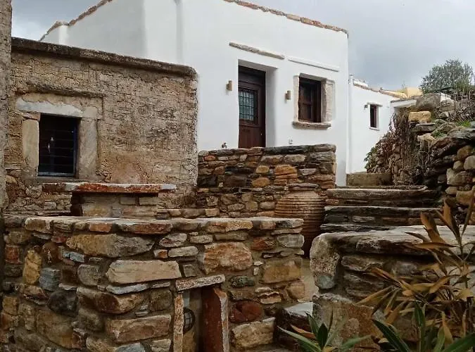 Monitsia Traditional House * Khalkíon